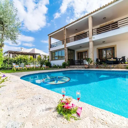 In Playa De Muro Holiday home